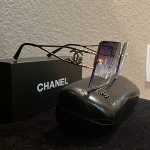 CC CHANEL LARGE FASHION SHADES